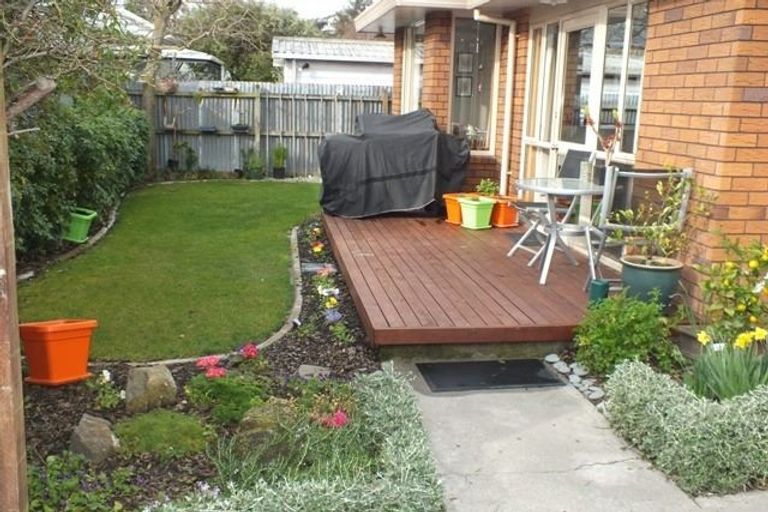 Photo of property in 66 Martin Avenue, Beckenham, Christchurch, 8023