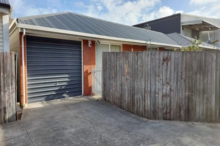 Photo of property in 15 Newnham Terrace, Upper Riccarton, Christchurch, 8041