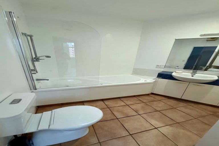 Photo of property in Hume House, 33/152u The Terrace, Wellington Central, Wellington, 6011