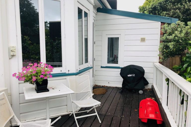 Photo of property in 3 Staunton Avenue, Mount Cook, Wellington, 6011