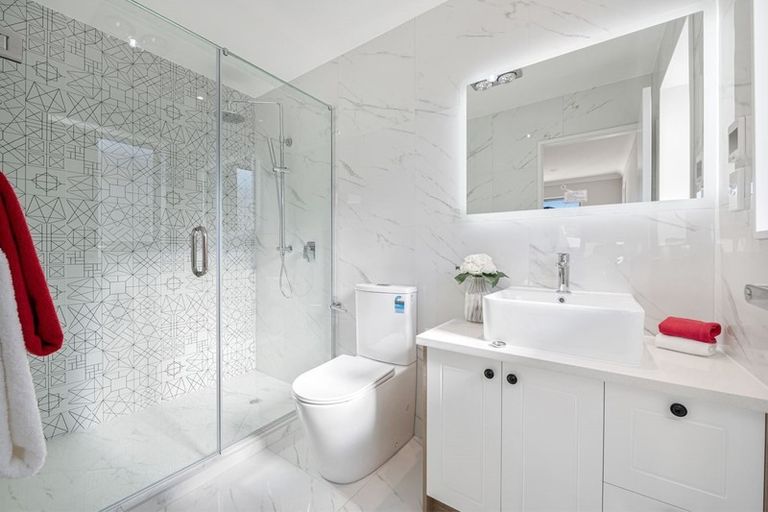 Photo of property in 60 Hikuawa Road, Flat Bush, Auckland, 2019