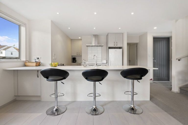 Photo of property in 28a Inverness Road, Browns Bay, Auckland, 0630