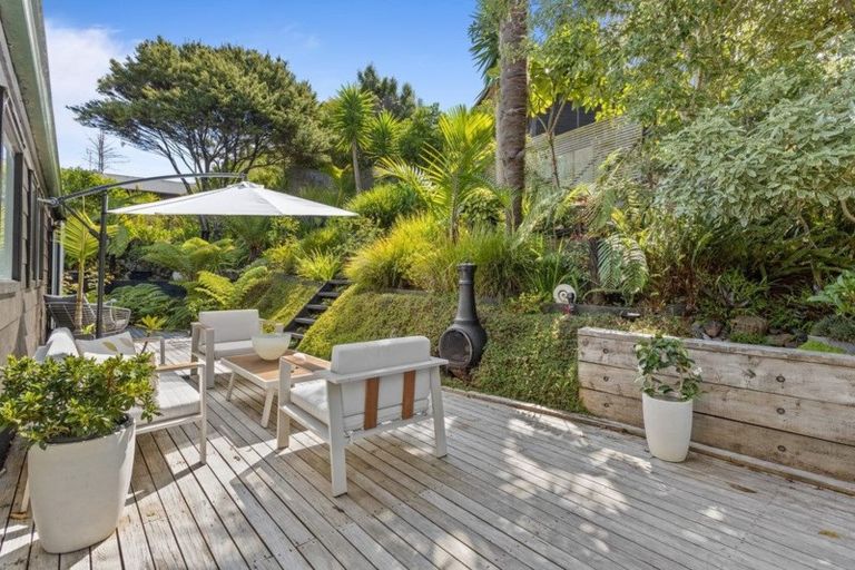 Photo of property in 141 Matipo Road, Te Atatu Peninsula, Auckland, 0610