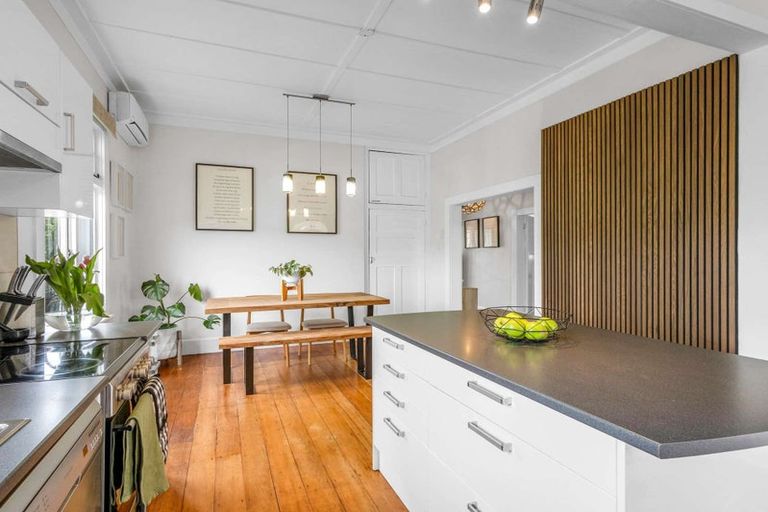 Photo of property in 800 Victoria Street, Parkvale, Hastings, 4122