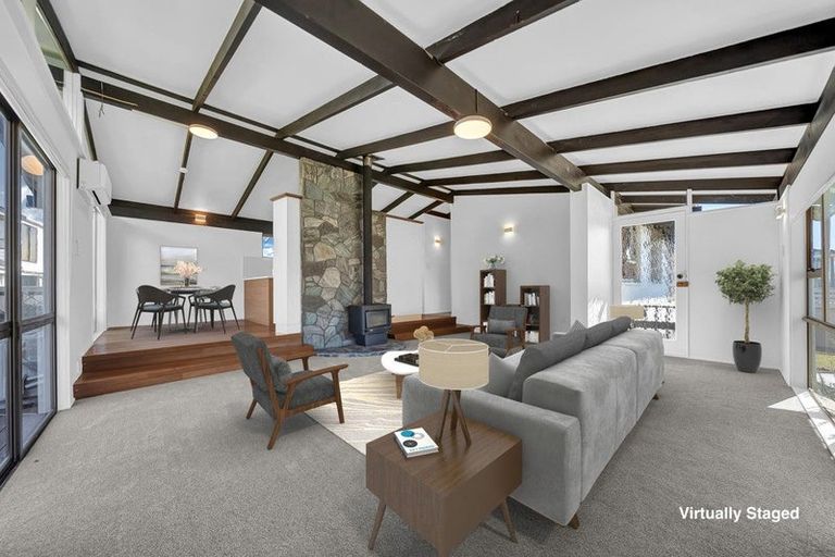 Photo of property in 44 Miltonia Avenue, Te Atatu South, Auckland, 0610