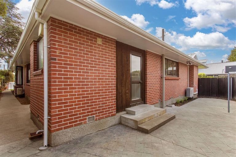 Photo of property in 12 Gleneagles Terrace, Ilam, Christchurch, 8053