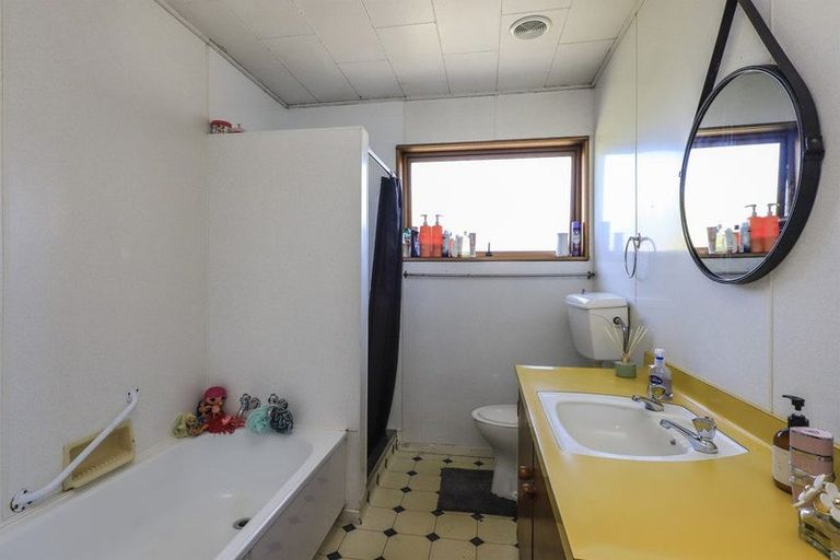 Photo of property in 1108a Cunningham Crescent, Mayfair, Hastings, 4122