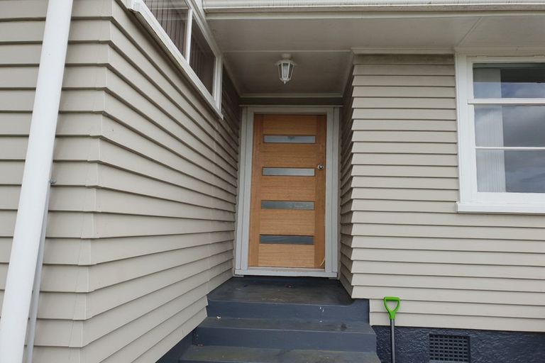 Photo of property in 14 Buller Crescent, Manurewa, Auckland, 2102