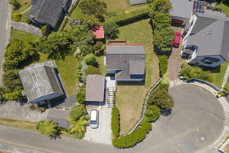 Photo of property in 3 Alister Way, Churton Park, Wellington, 6037