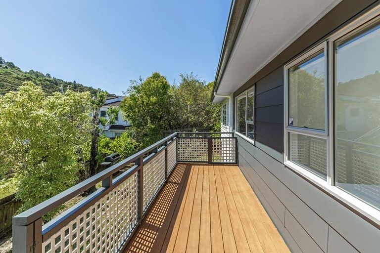 Photo of property in 2/140 Lynn Road, Bayview, Auckland, 0629