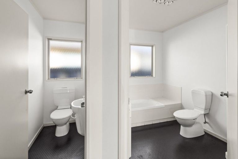 Photo of property in 135a Gloucester Street, Taradale, Napier, 4112