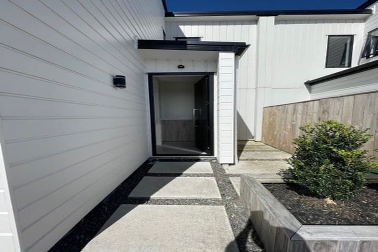 Photo of property in 14 Minhas Road, Papakura, 2110