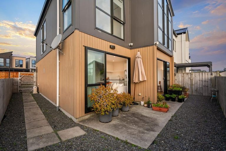 Photo of property in 120 Waekahu Road, Westgate, Auckland, 0814