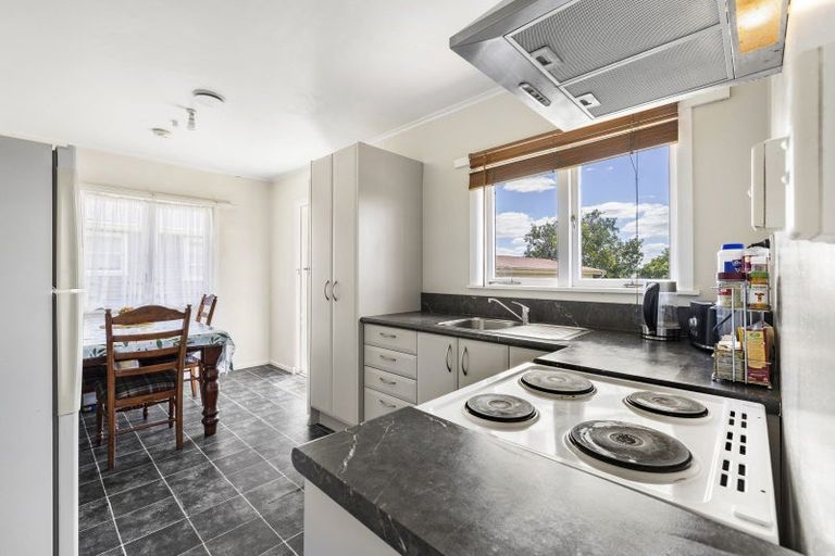 Photo of property in 240 Saint Marys Avenue, Te Awamutu, 3800