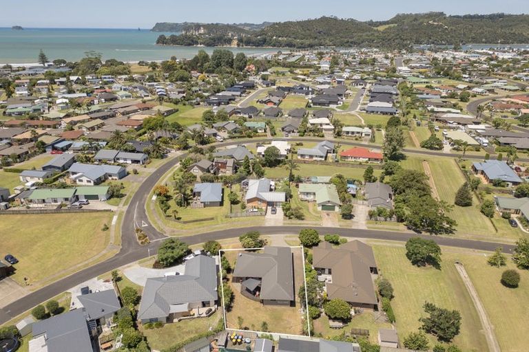 Photo of property in 9 Jacaranda Drive, Whitianga, 3510