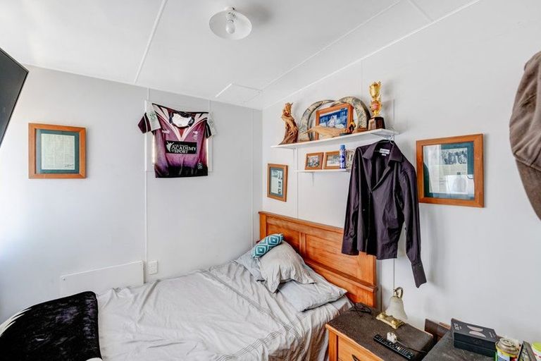 Photo of property in 4 James Mcleod Road, Shelly Beach, Helensville, 0874