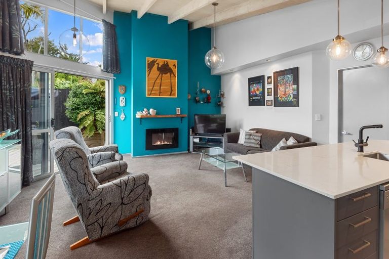 Photo of property in 19b Commins Road, Onerahi, Whangarei, 0110