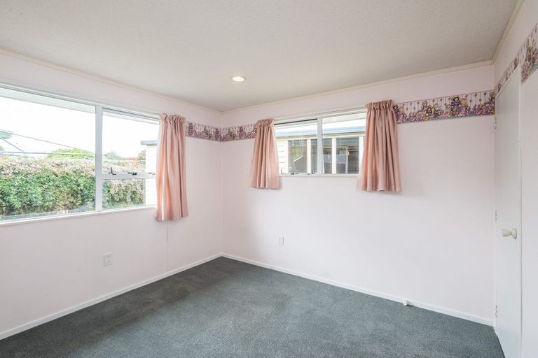 Photo of property in 44 Langdale Avenue, Paraparaumu, 5032