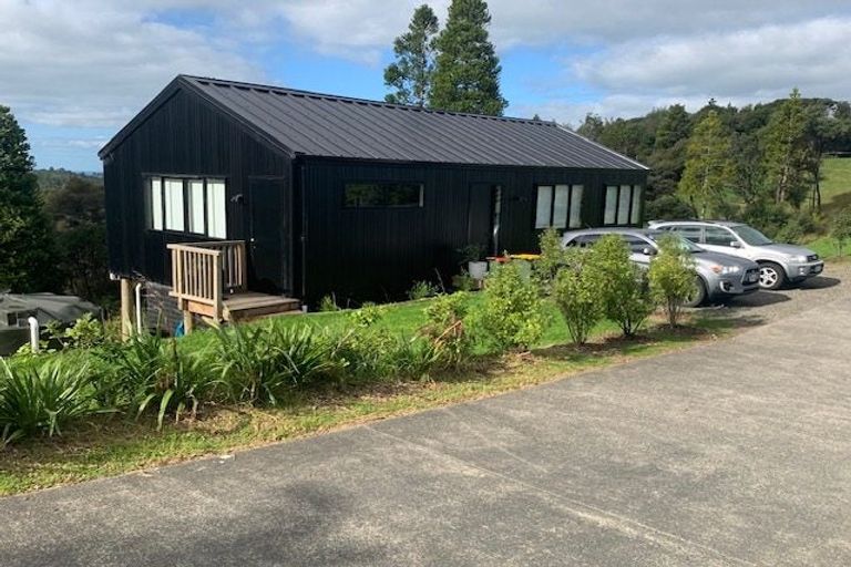 Photo of property in 250 Hillcrest Road, Wainui, 0931