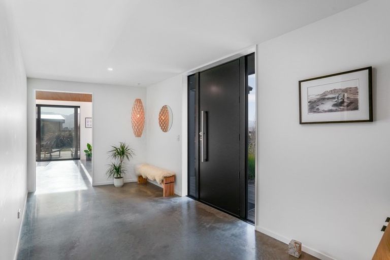 Photo of property in 19 Glenaray Crescent, Wanaka, 9305