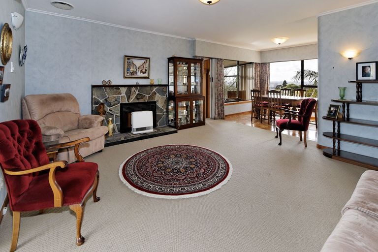 Photo of property in 4a Roland Hill, Glen Eden, Auckland, 0602