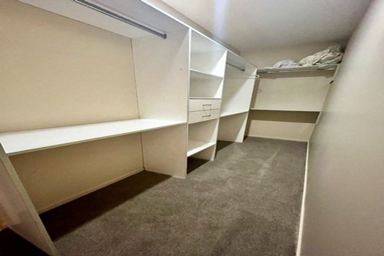 Photo of property in 5 Maidstone Place, Oteha, Auckland, 0632