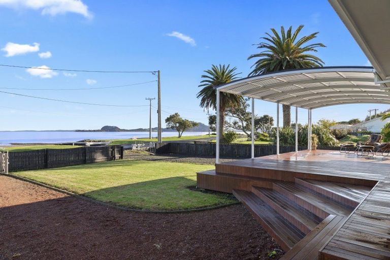 Photo of property in 25 Kawakawa Bay Coast Road, Kawakawa Bay, Papakura, 2585