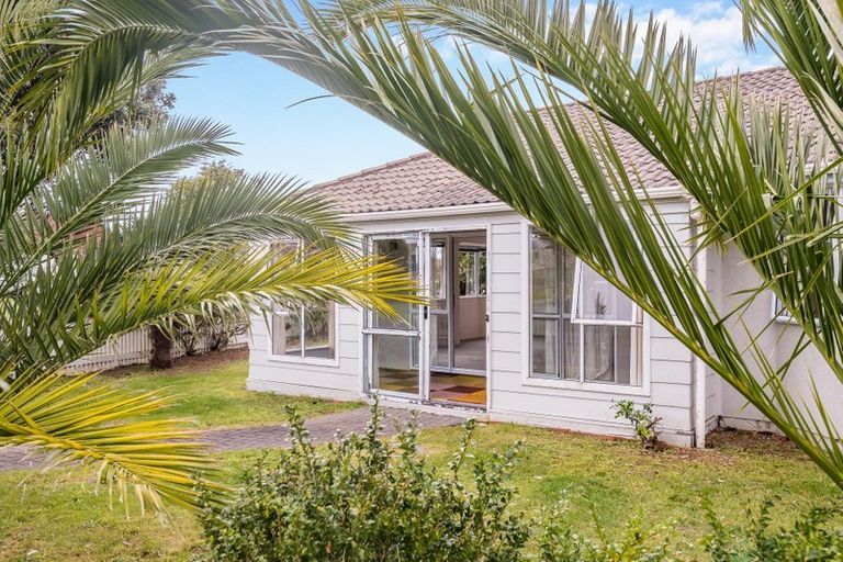 Photo of property in 44 Langdale Avenue, Paraparaumu, 5032