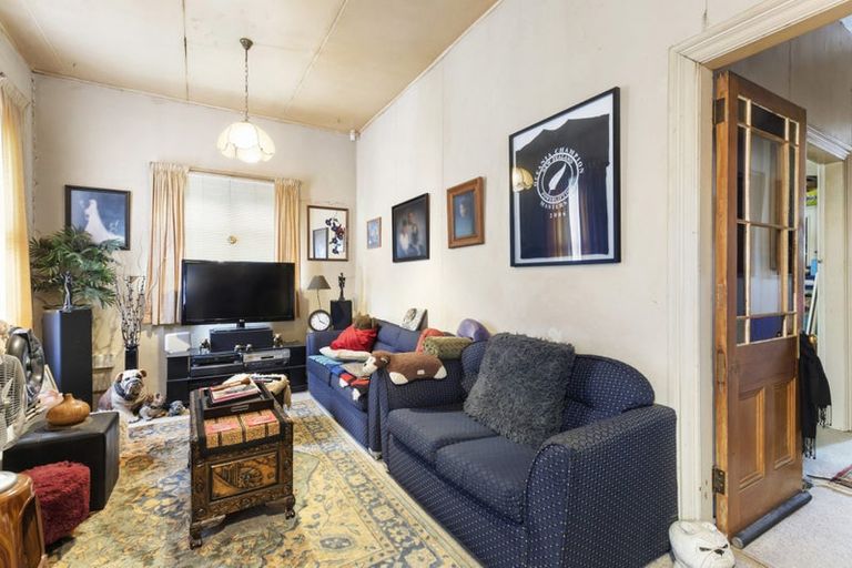 Photo of property in 228 Ohiro Road, Brooklyn, Wellington, 6021