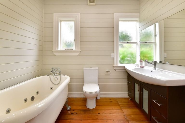 Photo of property in 17c Nelson Street, Helensville, 0800