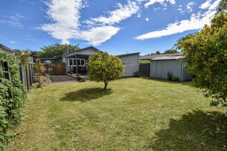 Photo of property in 6 Davy Street, Carterton, 5713
