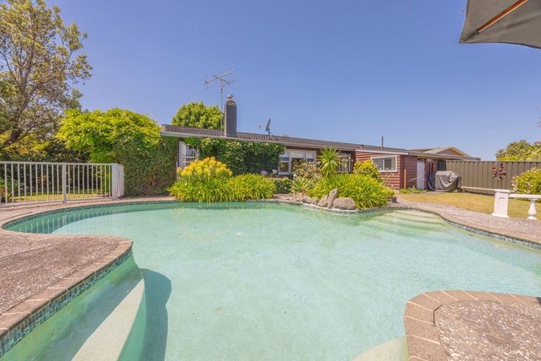Photo of property in 32 Kent Terrace, Taradale, Napier, 4112