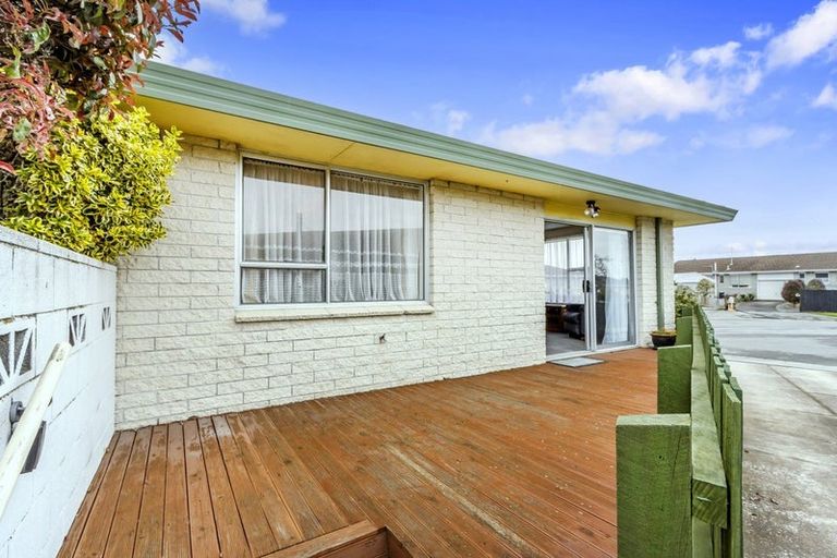 Photo of property in 18 Leonie Place, Aranui, Christchurch, 8061