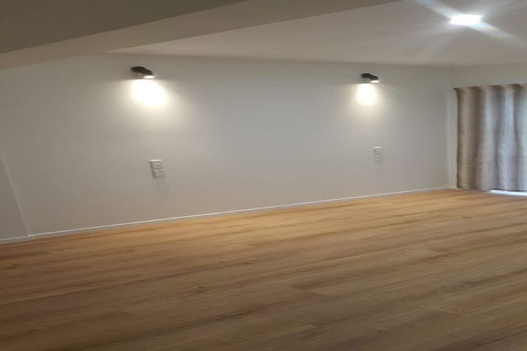 Photo of property in 9 Hatherlow Street, Glenfield, Auckland, 0629