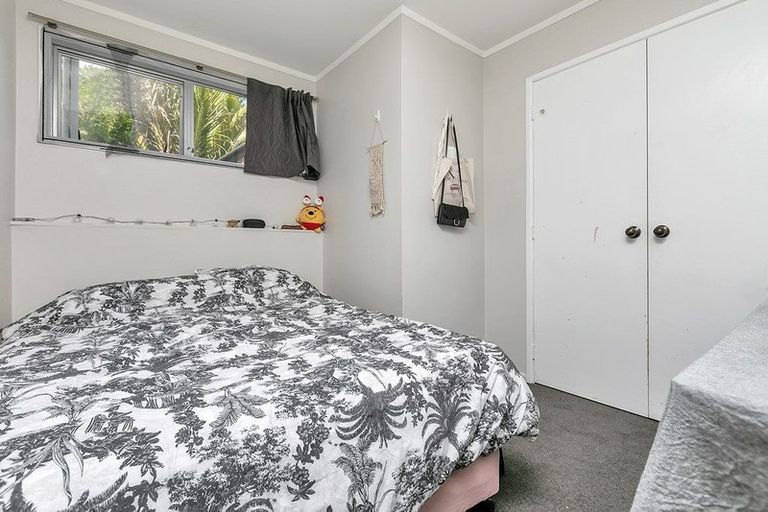 Photo of property in 146 Glenfield Road, Birkenhead, Auckland, 0626