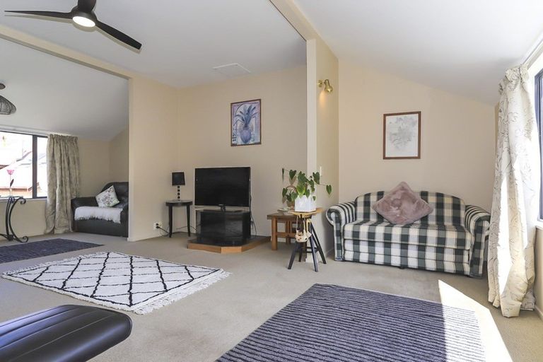 Photo of property in 77b Devon Street, Arrowtown, 9302