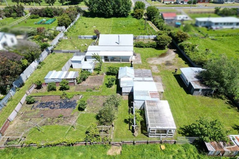 Photo of property in 67 Avenue Road, Foxton, 4814