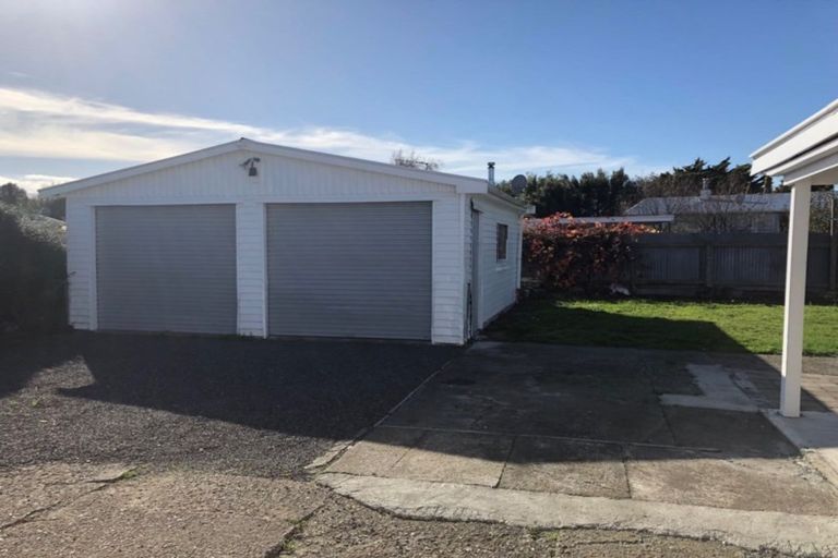 Photo of property in 16 James Street, Dannevirke, 4930
