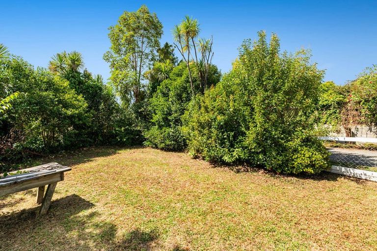 Photo of property in 5 Porter Crescent, Helensville, 0800