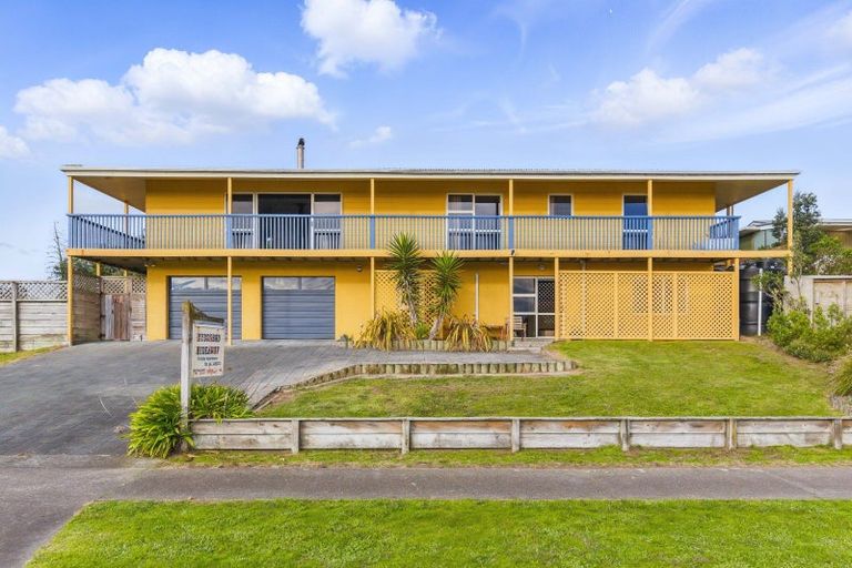 Photo of property in 9 Takitimu Street, Waitarere Beach, Levin, 5510
