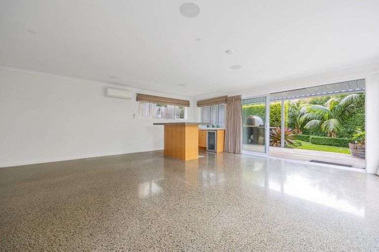 Photo of property in 17 Bevyn Street, Castor Bay, Auckland, 0620