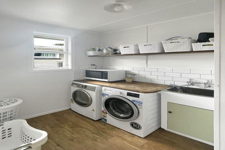 Photo of property in 8 Taunton Place, Lynmouth, New Plymouth, 4310