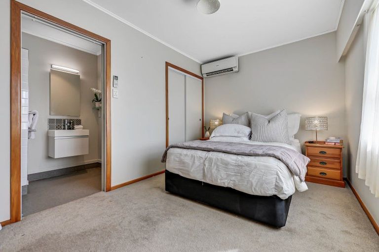 Photo of property in 39 Braid Road, St Andrews, Hamilton, 3200