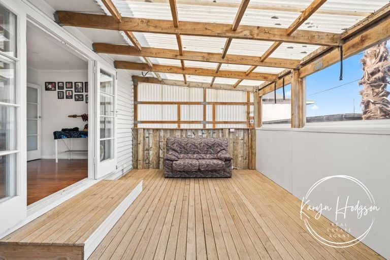 Photo of property in 103 Hurndall Street East, Maungaturoto, 0520