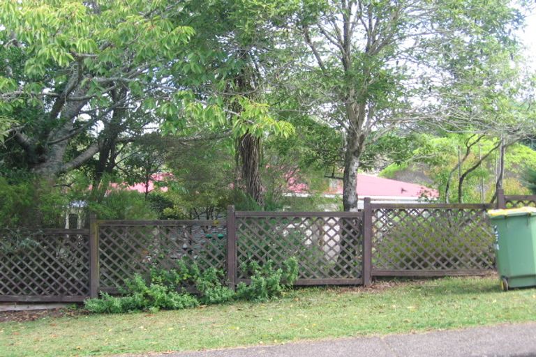 Photo of property in 11 Ragley Street, Titirangi, Auckland, 0604
