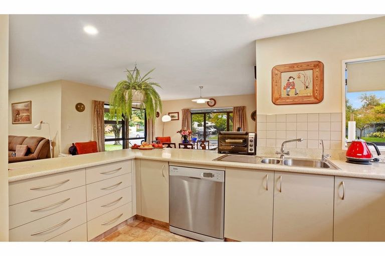 Photo of property in 17 Kingsbury Avenue, Rangiora, 7400