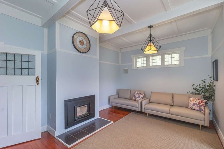 Photo of property in 556a Queen Street East, Levin, 5510