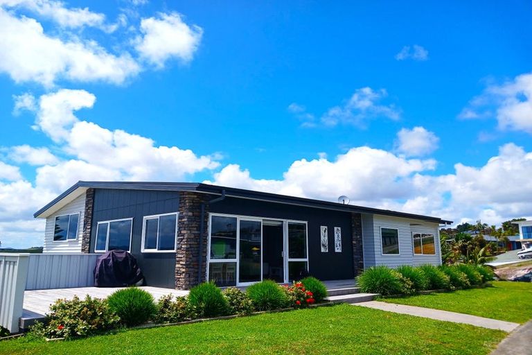 Photo of property in 2 Sunset Heights, Cable Bay, 0420