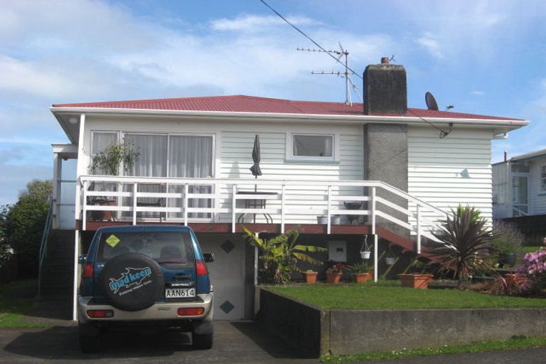 Photo of property in 9 Lydford Place, Spotswood, New Plymouth, 4310