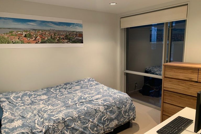 Photo of property in Monument Apartments, 5d/245 Wakefield Street, Te Aro, Wellington, 6011